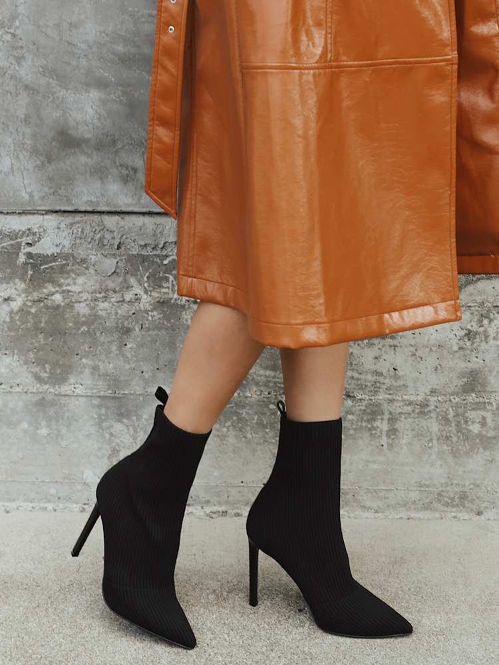 Steve Madden Dianne Ribbed Sock Pointed Ankle Boots